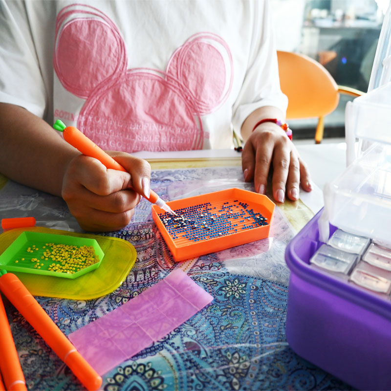 อุปกรณ์ปักเพชรกล่องลูกปัดปากกา - Embroidery Painting บทวิจารณ์และราคา