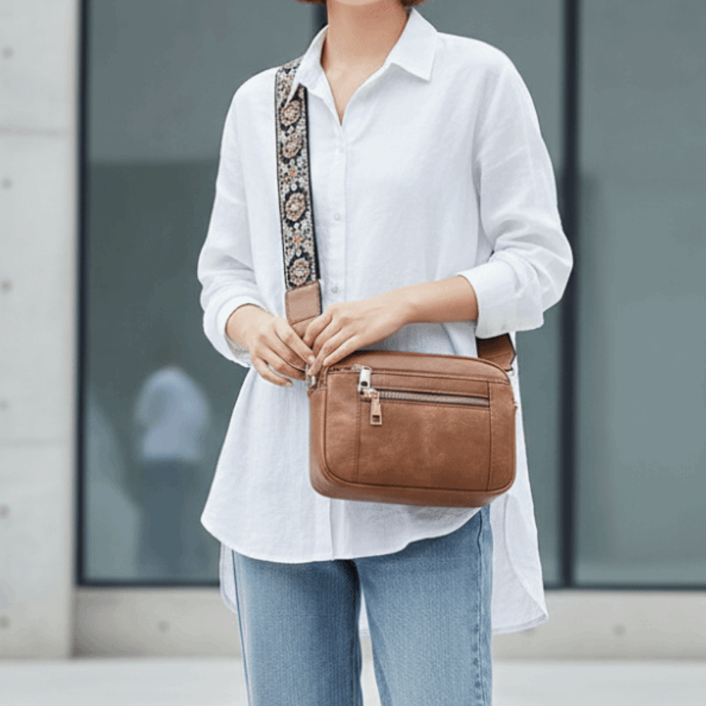 กระเป๋าถือหนัง PU วีแกน ลายบล็ - Embroidery On Leather บทวิจารณ์และราคา