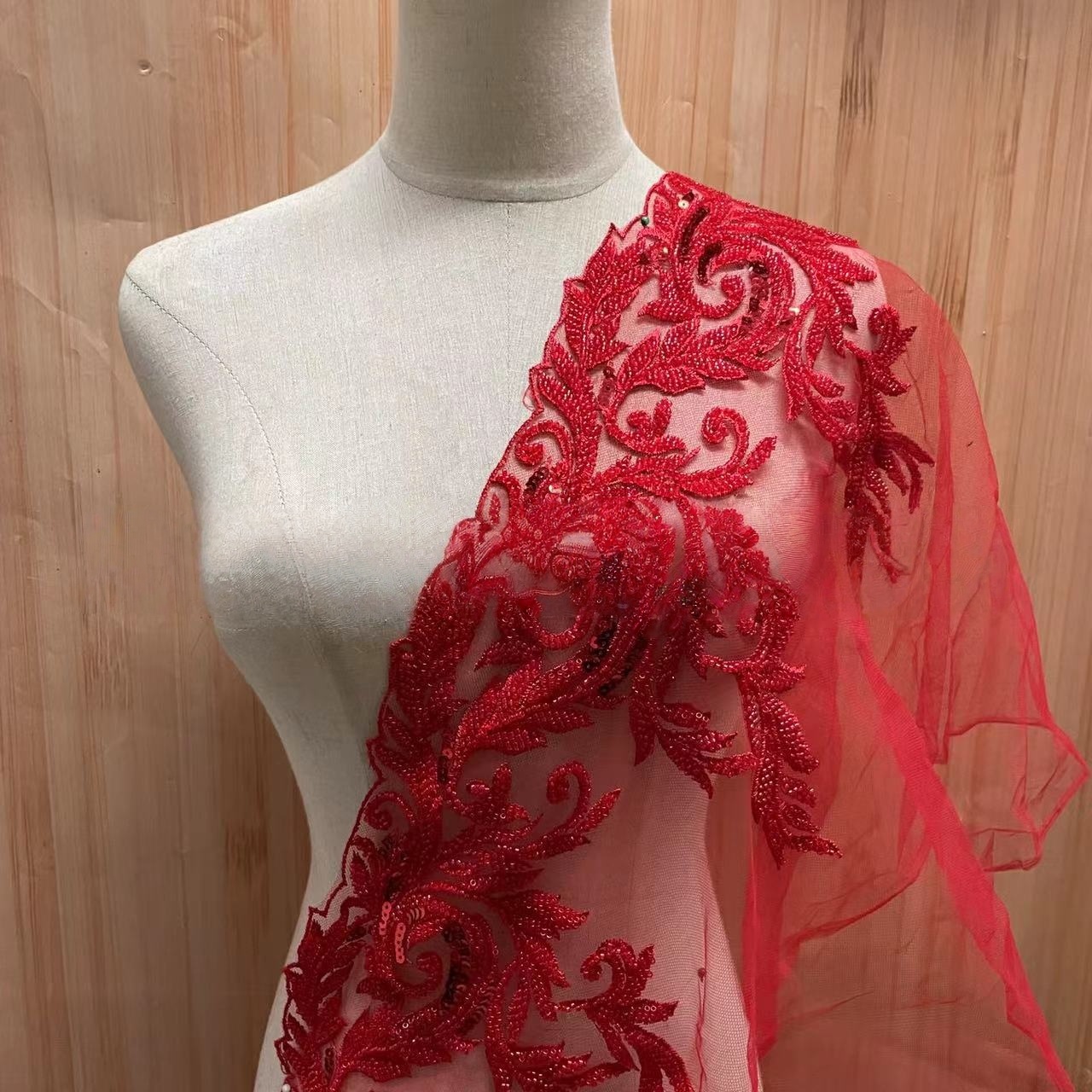 ลูกปัดเย็บปักถักร้อยลูกไม้ Tri - Embroidery Gradient บทวิจารณ์และราคา